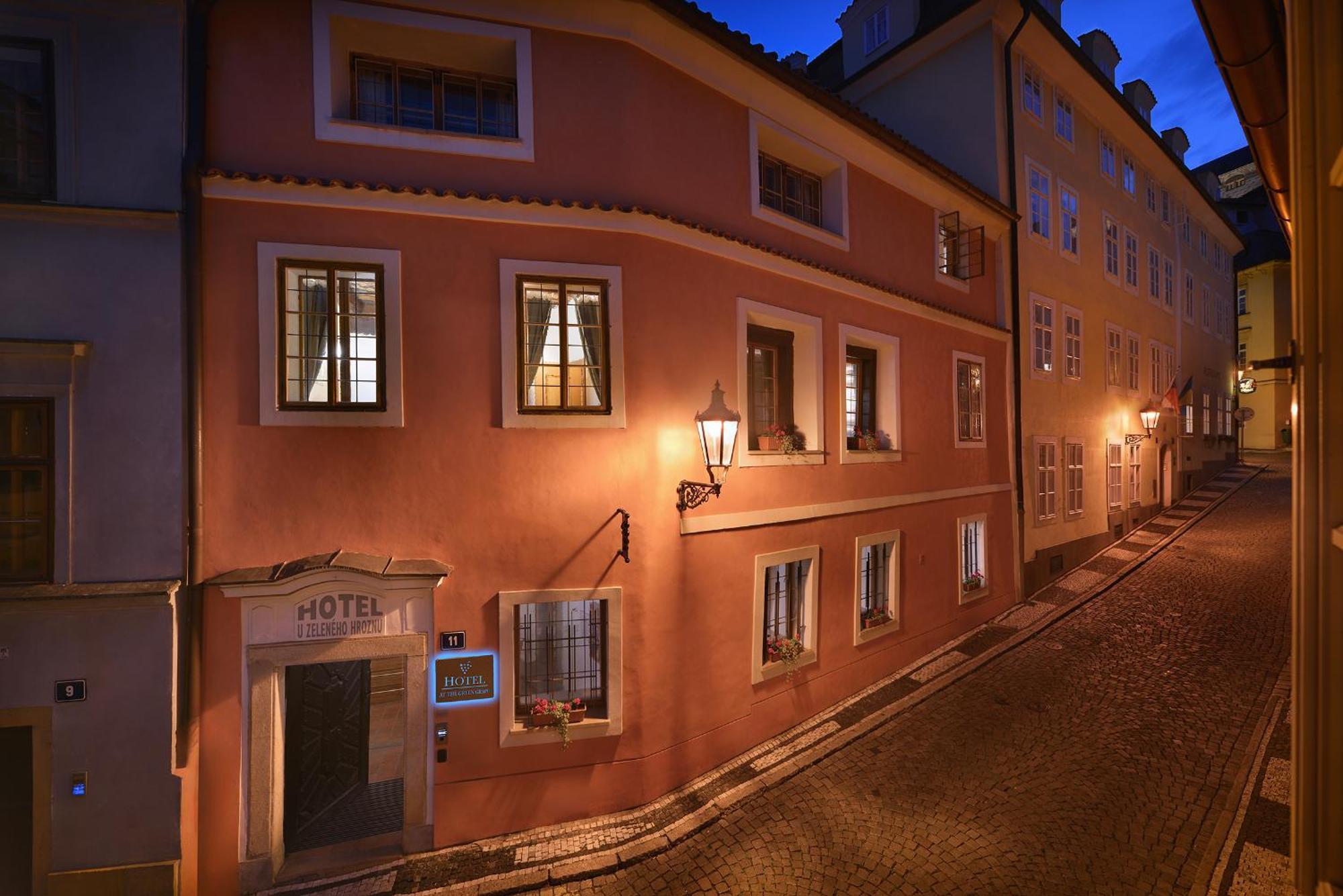 Hotel At The Green Grape Prag Eksteriør billede